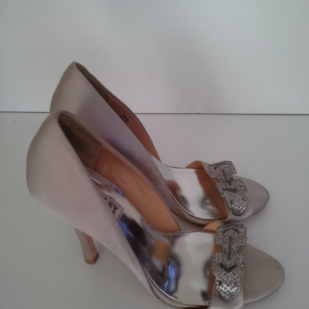 Badgley Mischka 8.5 Isadora Taupe Satin Rhinestone - Picture 6 of 6